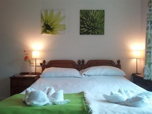 โรสมีด เกสท์เฮาส์ Hotel Claygate ภายนอก รูปภาพ