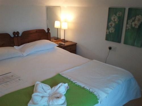 โรสมีด เกสท์เฮาส์ Hotel Claygate ภายนอก รูปภาพ
