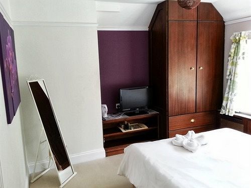 โรสมีด เกสท์เฮาส์ Hotel Claygate ภายนอก รูปภาพ